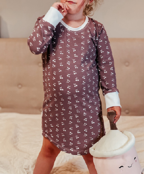 Oak Nightgown